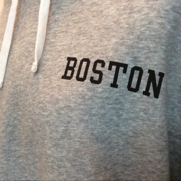 H&M Boston Cropped Hoodie NWT - Picture 6 of 7